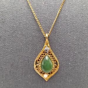 Vintage Genuine Jade Cultured Pearl Pendant Necklace Pat Pend 1970s